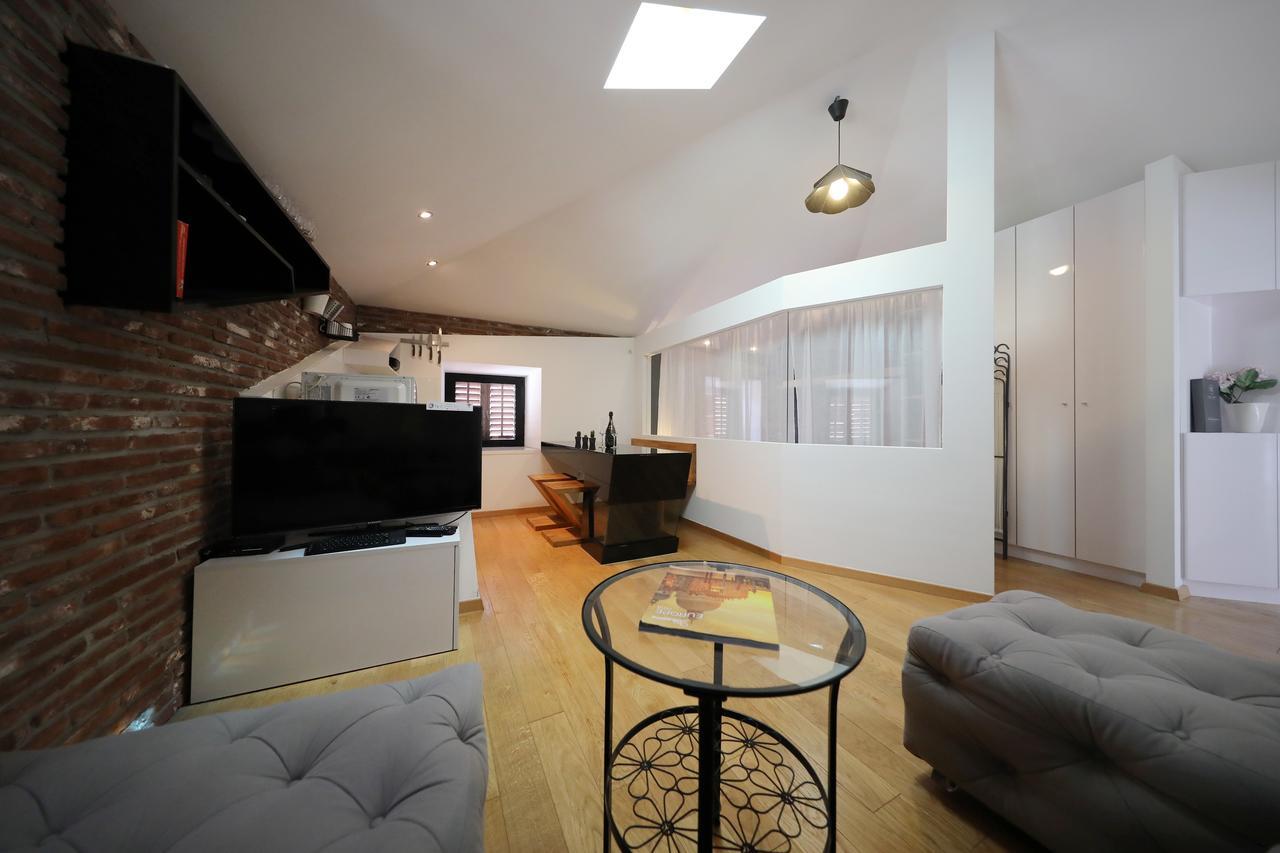 Central Apartments Integrated Hotel ザダル エクステリア 写真