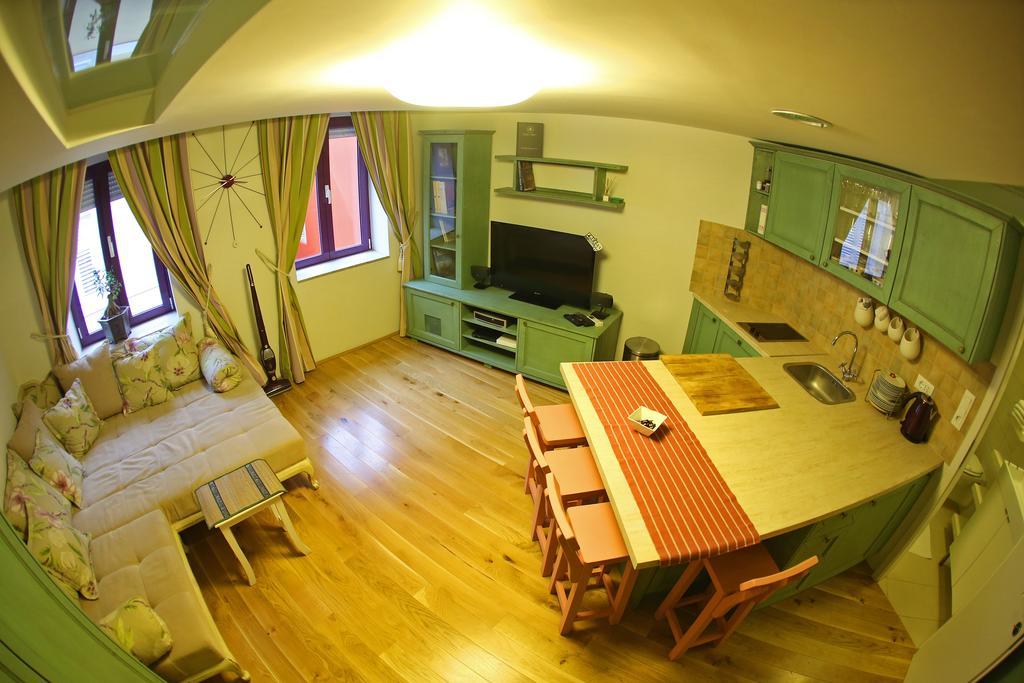 Central Apartments Integrated Hotel ザダル 部屋 写真