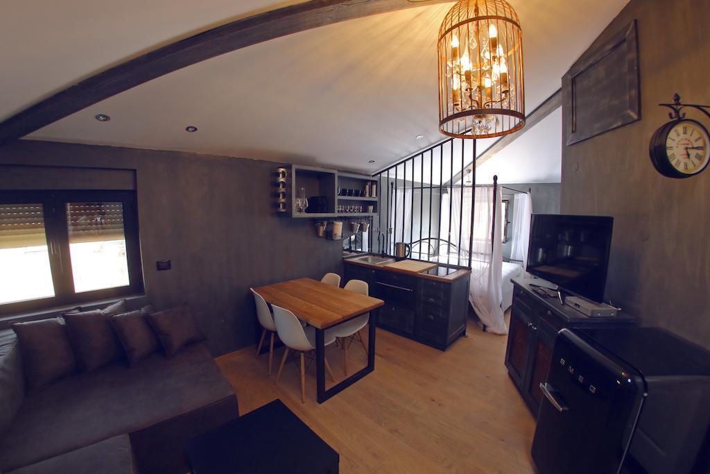 Central Apartments Integrated Hotel ザダル エクステリア 写真